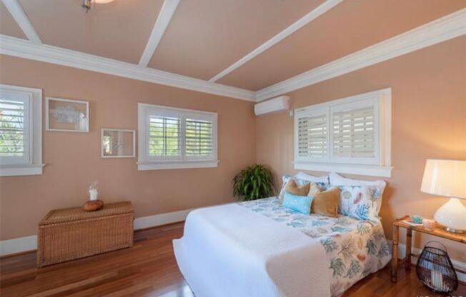 3040 Diamond Head