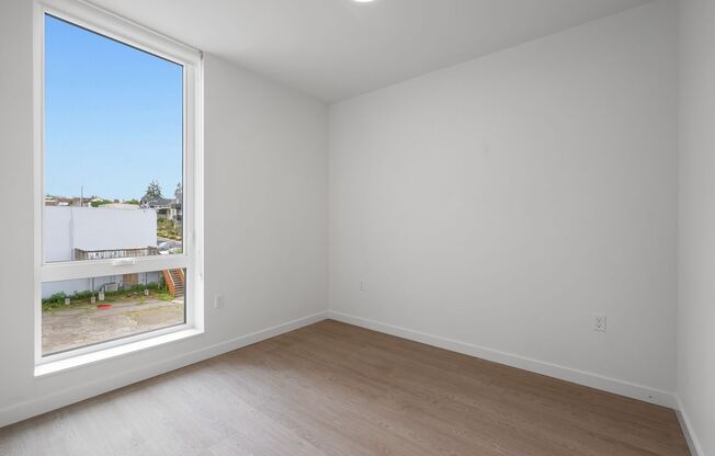 1 bed, 1 bath, 421 sqft, $1,795, Unit 409