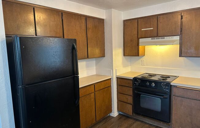 2 beds, 1 bath, 886 sqft, $1,395, Unit Unit #2