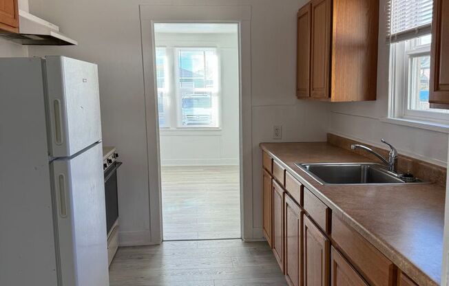 1 bed, 1 bath, $1,000