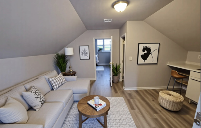 1719 W CRAIG PL