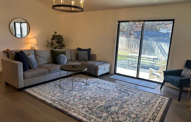 *** Near Domain * Stunning 4 Bedroom House * Fully Furnished * Designer Decorated * High End Luxury Finishes ***