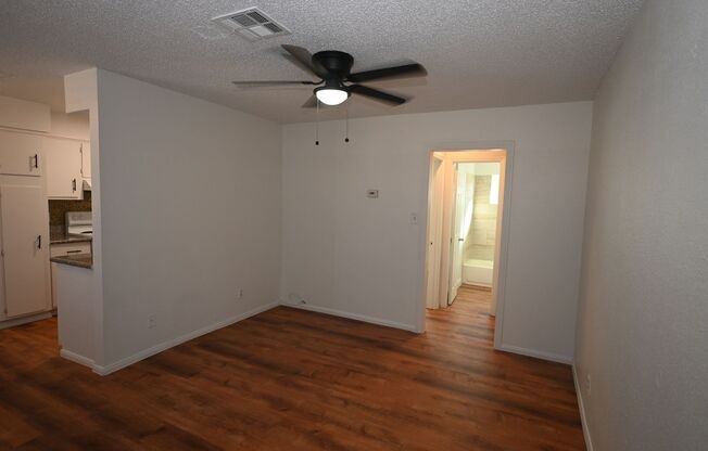 2608 Mesquite Ave - 1 bed Apartment - NO PETS