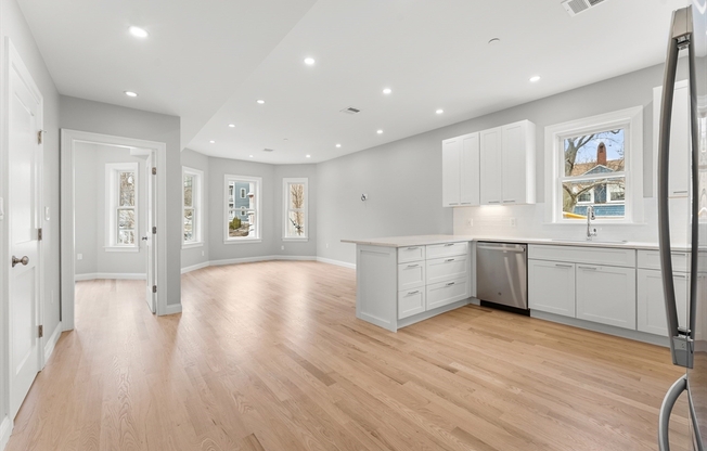 23 DEWOLF ST