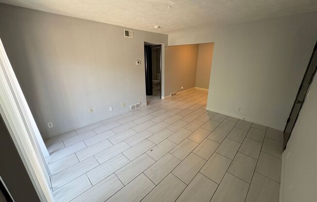 1 bed, 1 bath, 802 sqft, $775, Unit #23