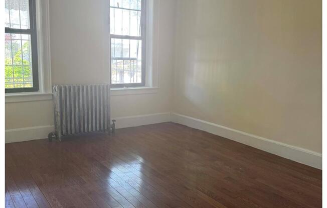 301 GRANT AVE
