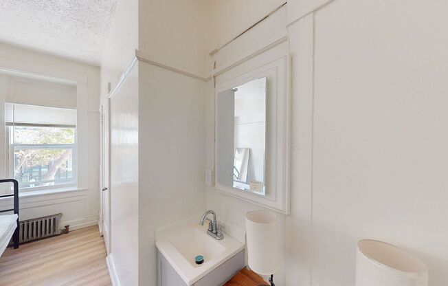 Studio, , 120 sqft, $1,150, Unit 3