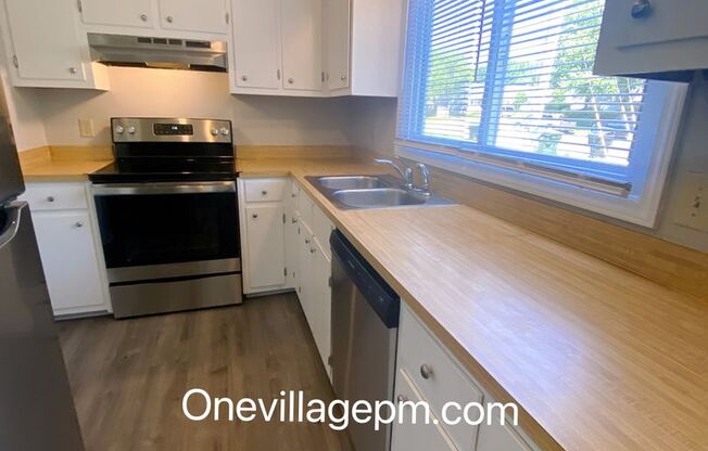 2 beds, 1.5 baths, 1,012 sqft, $1,295