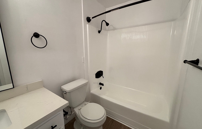 1 bed, 1 bath, 695 sqft, $1,748, Unit 318