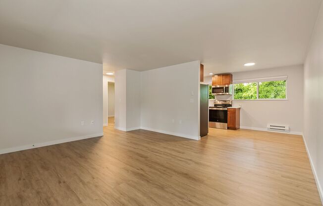 2 beds, 1 bath, 875 sqft, $2,595, Unit 17