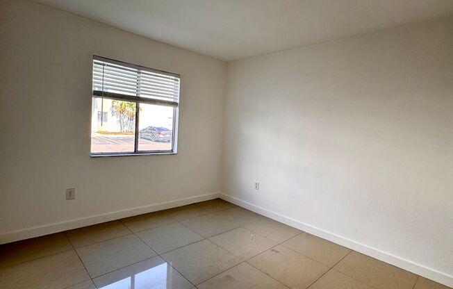 3 beds, 2 baths, 1,205 sqft, $2,075, Unit 003