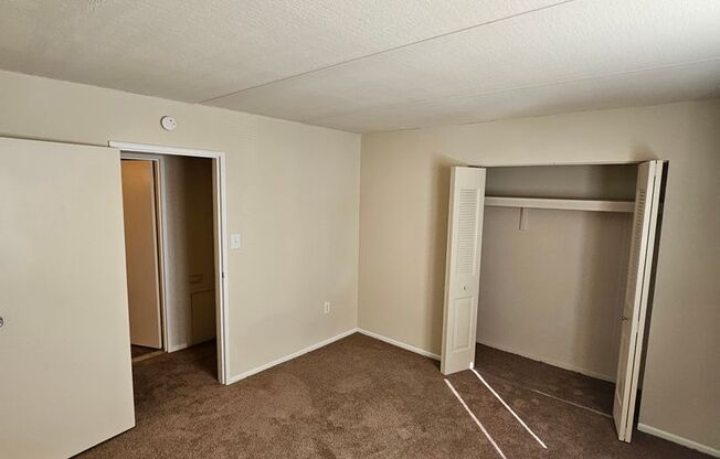 1 bed, 1 bath, 734 sqft, $1,420, Unit P07