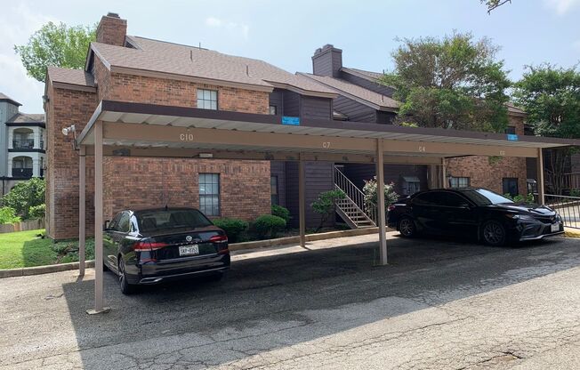 2 Bedroom 2 Bath Condo near Medical Center