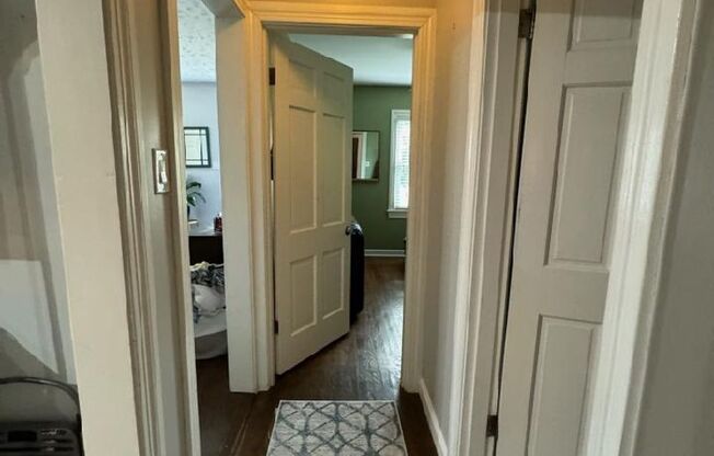 Nicely finished 2 bed 1 bath in lower Audubon Park