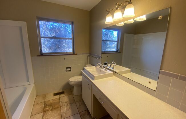 2 beds, 1.5 baths, $1,095