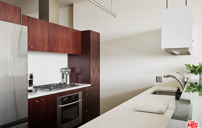 1 bed, 1 bath, 970 sqft, $3,500, Unit 1307