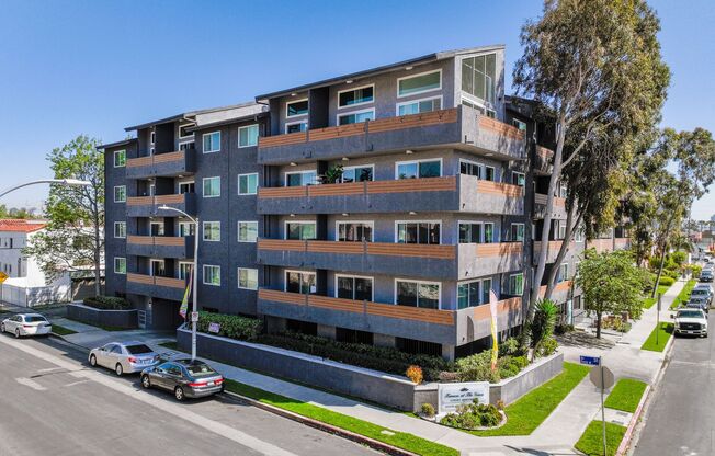 110 South Sweetzer Ave