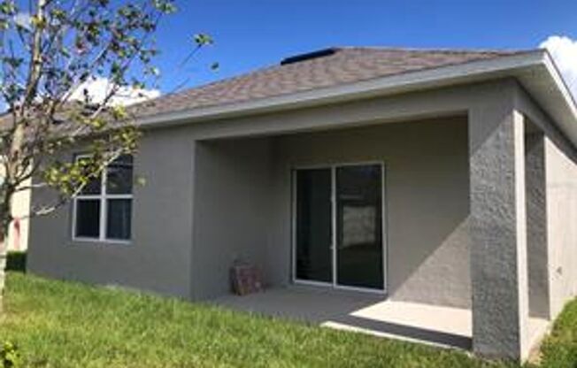 Nearly New Victoria Oaks 3 Bedroom/2 Bath Home/2 Garage for Lease