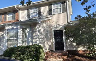 This adorable 2BR/2BA townhome offers convenient access to all the attractions of Myrtle Beach