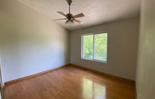 1126-1128 Greenwood