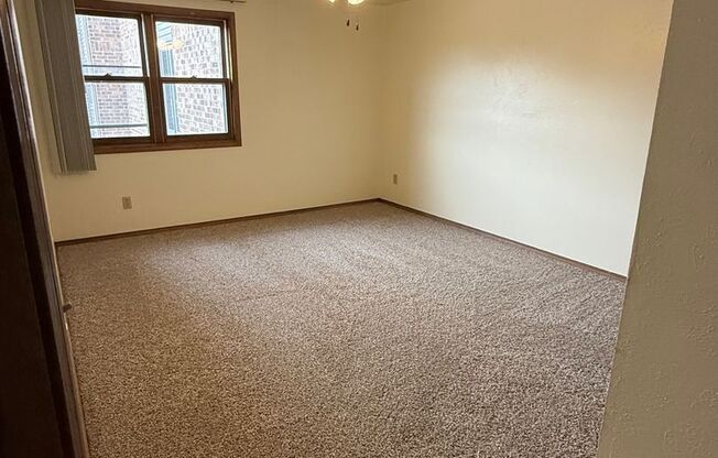 2 beds, 2 baths, 1,029 sqft, $1,209, Unit 1901-039