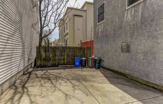 4417 MANAYUNK AVE