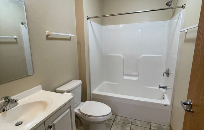 1 bed, 1 bath, 477 sqft, $1,099.99, Unit 533-011