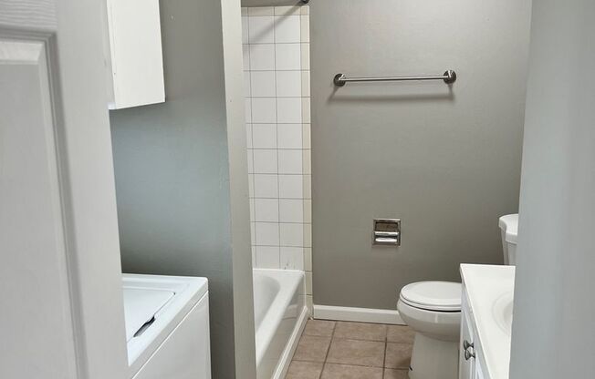 2 beds, 1 bath, 750 sqft, $1,900, Unit Unit #31