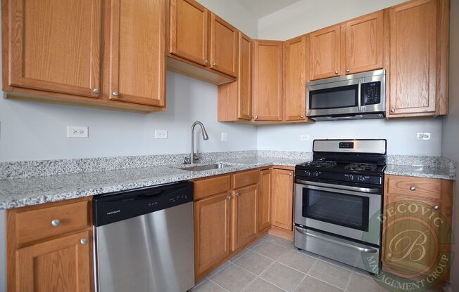 1 bed, 1 bath, 705 sqft, $2,100, Unit 208