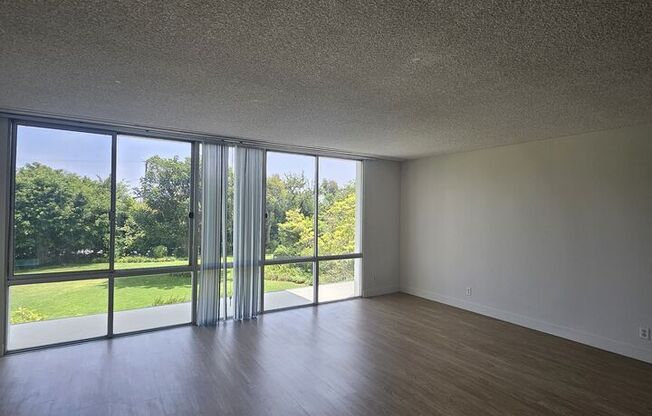 1 bed, 1 bath, 805 sqft, $3,500, Unit 210