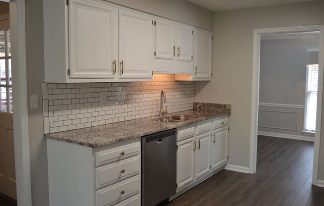 Welcome to 3765 Birchvale Dr!