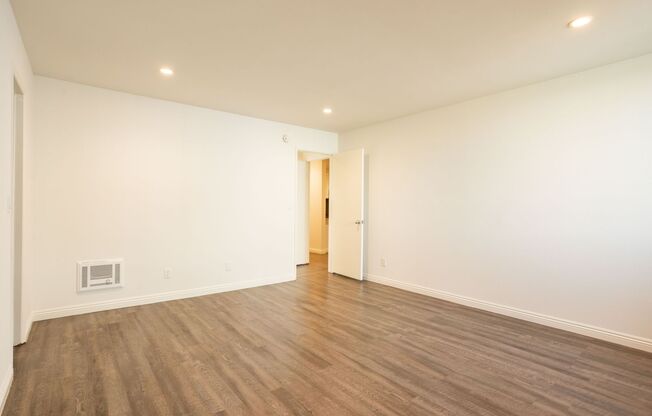 2 beds, 2 baths, 979 sqft, $3,500, Unit 107