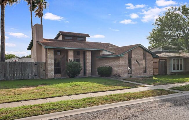 2938 River Crest - 3/bedroom 2/bathroom - $1795/month
