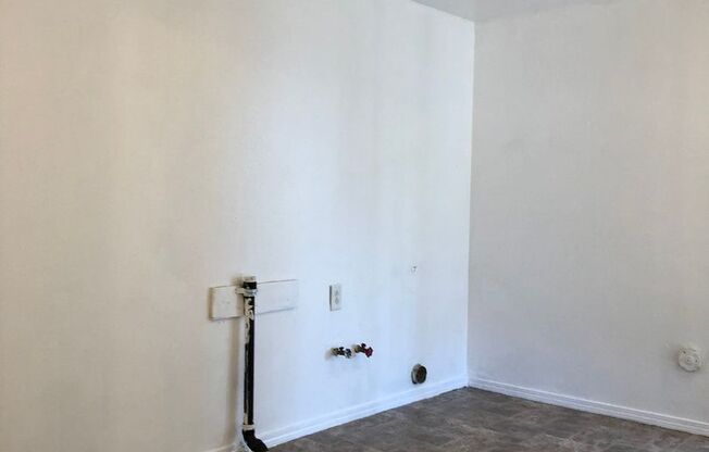 3 beds, 1 bath, $1,200