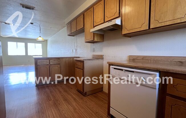 2 beds, 2 baths, 985 sqft, $1,575, Unit Unit E