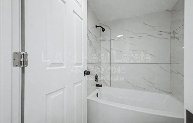 2 beds, 2 baths, 874 sqft, $1,695, Unit Unit 141