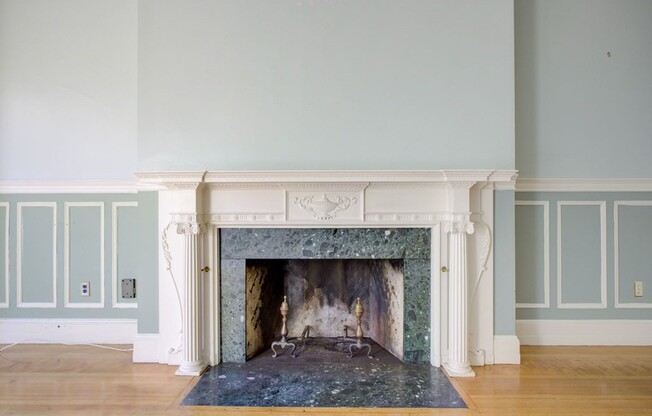 327 Commonwealth Ave.