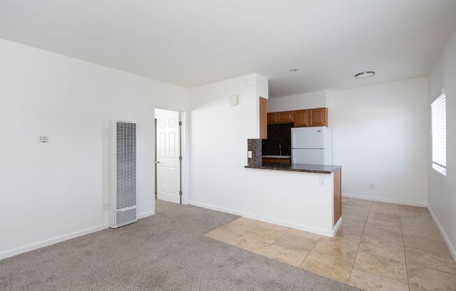 947 Oak Apartments