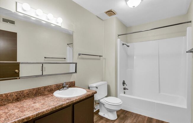 1 bed, 1 bath, 720 sqft, $1,006, Unit 6C