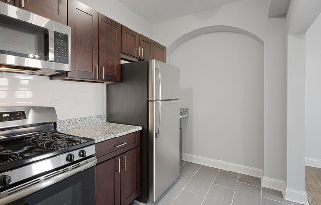 Studio, 1 bath, 375 sqft, $1,495, Unit 609