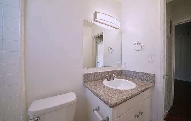 1 bed, 1 bath, 750 sqft, $2,095, Unit 201