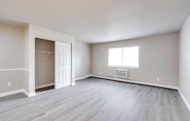 2 beds, 1 bath, 850 sqft, $1,199, Unit CC104
