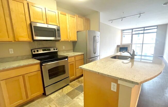 1 bed, 1 bath, 868 sqft, $2,800, Unit Unit 405