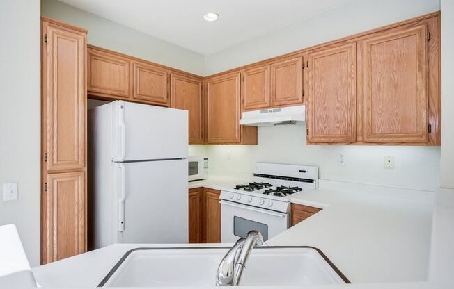 *Coming Soon* 3 bedroom 2.5 bathroom home for rent in Scripps Ranch