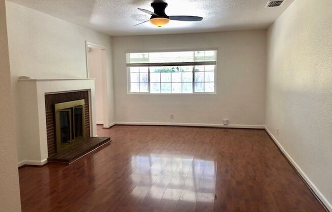 Nice 3 bed, 2 bath home in Carmichael