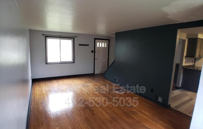 1112 JACKS RUN RD