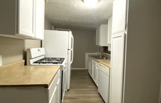 3 beds, 1 bath, $1,295