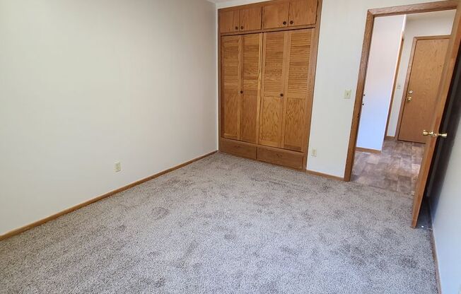1 bed, 1 bath, 605 sqft, $1,040, Unit 699-201