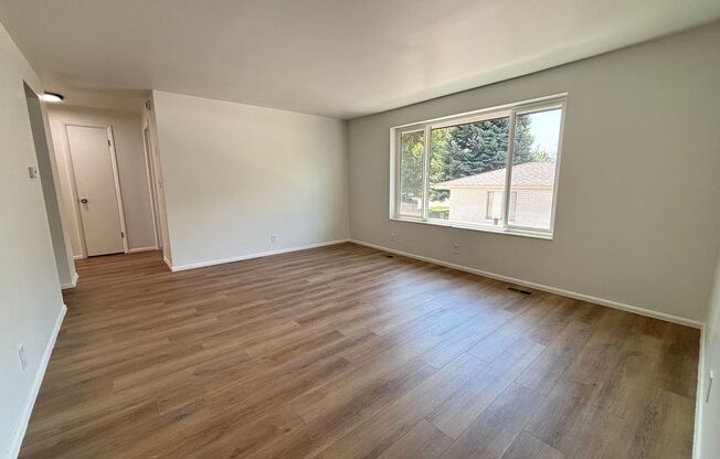 2564 S 800 E - 4 Plex