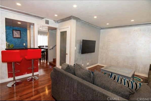 2 beds, 3 baths, 1,290 sqft, $3,200, Unit 5